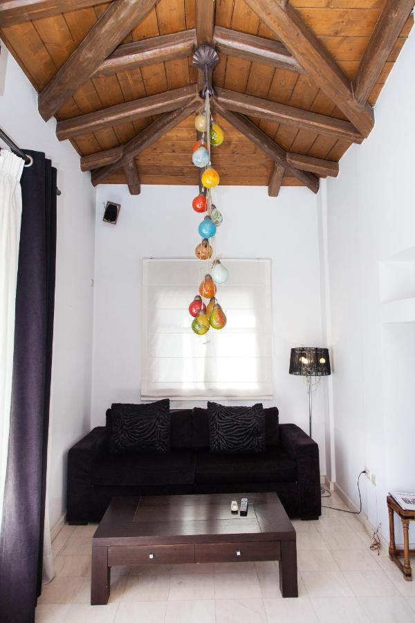 Unique Apt W/ Veranda Walking Distance To Sites Apartment Atena Exterior foto