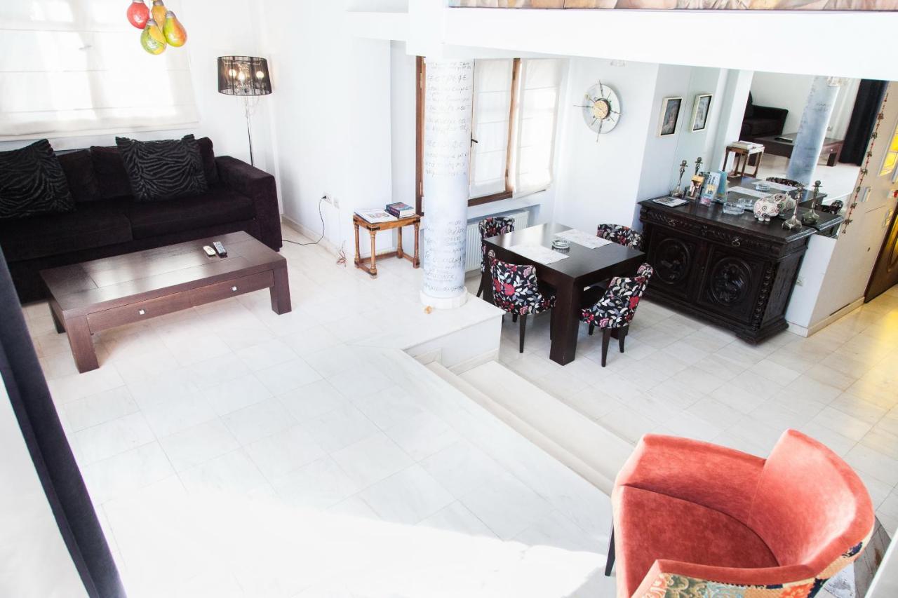 Unique Apt W/ Veranda Walking Distance To Sites Apartment Atena Exterior foto